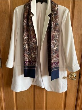 Express Cream Lined 3/4 Sleeve Open Front Blazer with Paisley Accent Scarf